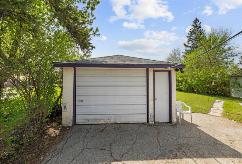 214 Hindley, 4 Bedrooms Bedrooms, 12 Rooms Rooms,2 BathroomsBathrooms,Residential,For Sale,Hindley