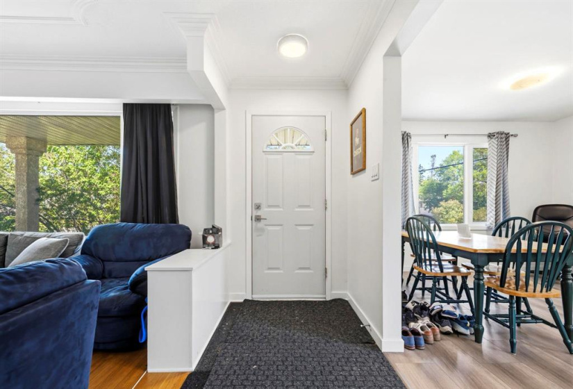214 Hindley, 4 Bedrooms Bedrooms, 12 Rooms Rooms,2 BathroomsBathrooms,Residential,For Sale,Hindley