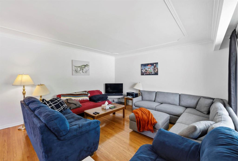 214 Hindley, 4 Bedrooms Bedrooms, 12 Rooms Rooms,2 BathroomsBathrooms,Residential,For Sale,Hindley