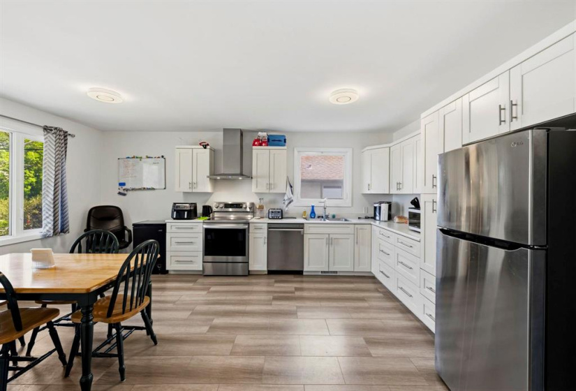 214 Hindley, 4 Bedrooms Bedrooms, 12 Rooms Rooms,2 BathroomsBathrooms,Residential,For Sale,Hindley