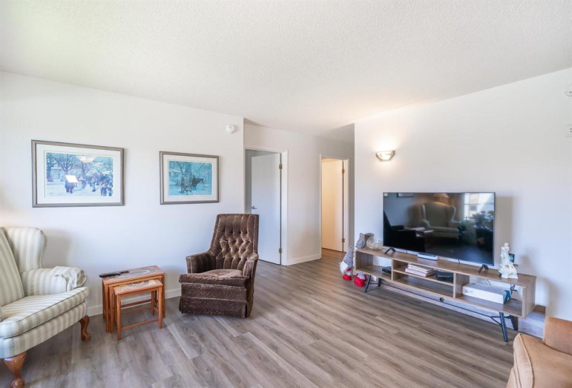 873 Waverley, 2 Bedrooms Bedrooms, 9 Rooms Rooms,2 BathroomsBathrooms,Condominium,For Sale,Waverley