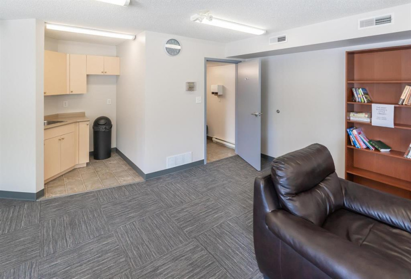 873 Waverley, 2 Bedrooms Bedrooms, 9 Rooms Rooms,2 BathroomsBathrooms,Condominium,For Sale,Waverley