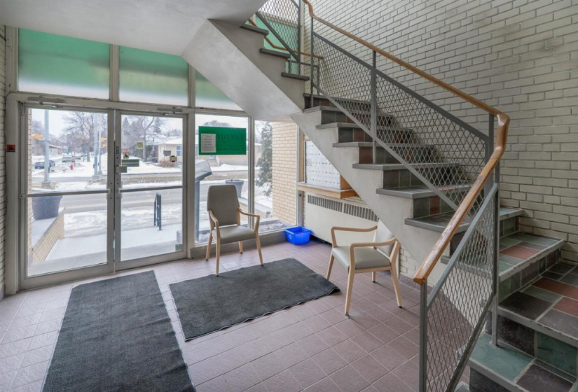 1700 Taylor, 2 Bedrooms Bedrooms, 5 Rooms Rooms,1 BathroomBathrooms,Condominium,For Sale,Taylor
