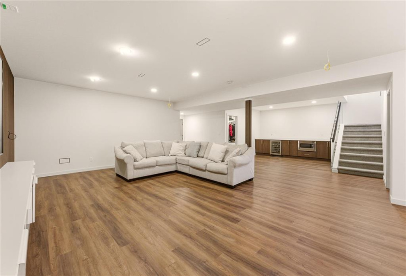 480 Maconnell, 5 Bedrooms Bedrooms, 17 Rooms Rooms,3 BathroomsBathrooms,Residential,For Sale,Maconnell