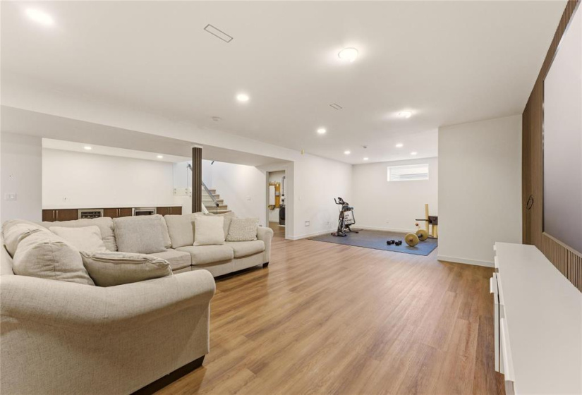 480 Maconnell, 5 Bedrooms Bedrooms, 17 Rooms Rooms,3 BathroomsBathrooms,Residential,For Sale,Maconnell