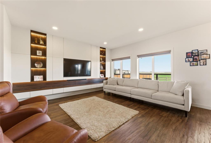 480 Maconnell, 5 Bedrooms Bedrooms, 17 Rooms Rooms,3 BathroomsBathrooms,Residential,For Sale,Maconnell