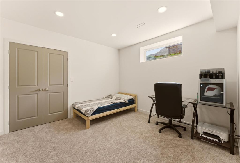 480 Maconnell, 5 Bedrooms Bedrooms, 17 Rooms Rooms,3 BathroomsBathrooms,Residential,For Sale,Maconnell