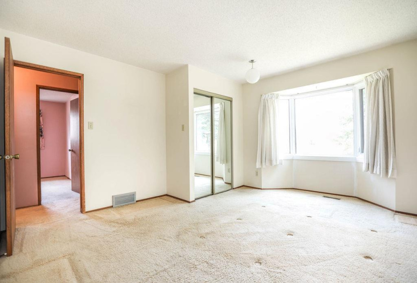 22 Swan Lake, 3 Bedrooms Bedrooms, 12 Rooms Rooms,2 BathroomsBathrooms,Residential,For Sale,Swan Lake