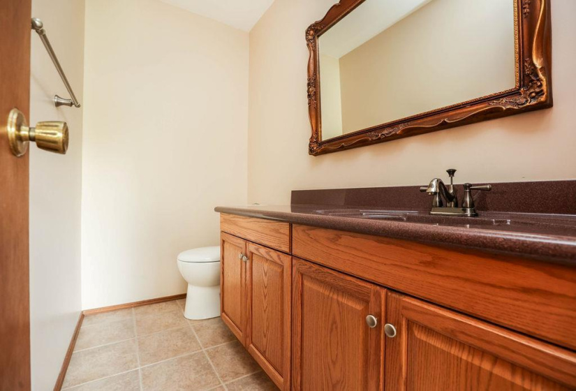 22 Swan Lake, 3 Bedrooms Bedrooms, 12 Rooms Rooms,2 BathroomsBathrooms,Residential,For Sale,Swan Lake