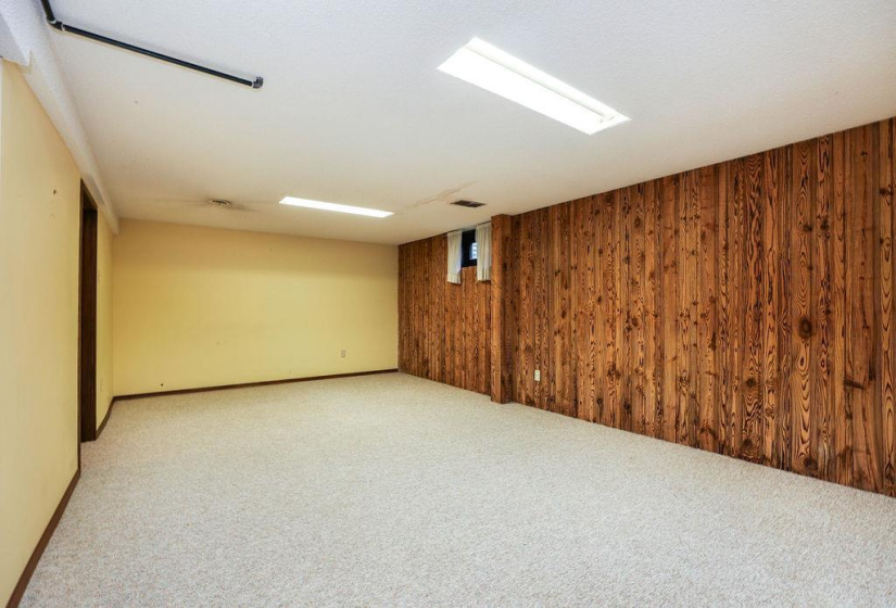 22 Swan Lake, 3 Bedrooms Bedrooms, 12 Rooms Rooms,2 BathroomsBathrooms,Residential,For Sale,Swan Lake
