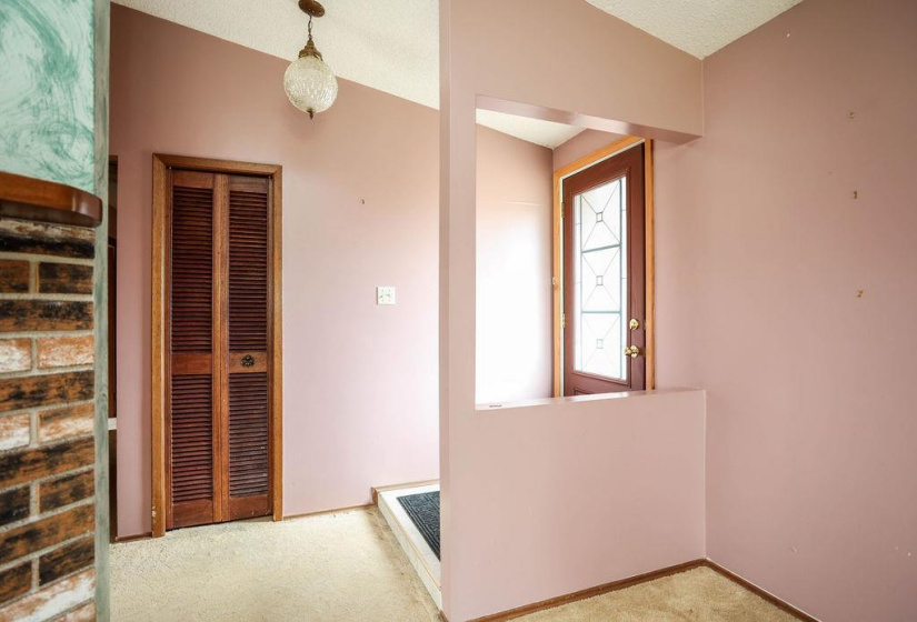 22 Swan Lake, 3 Bedrooms Bedrooms, 12 Rooms Rooms,2 BathroomsBathrooms,Residential,For Sale,Swan Lake
