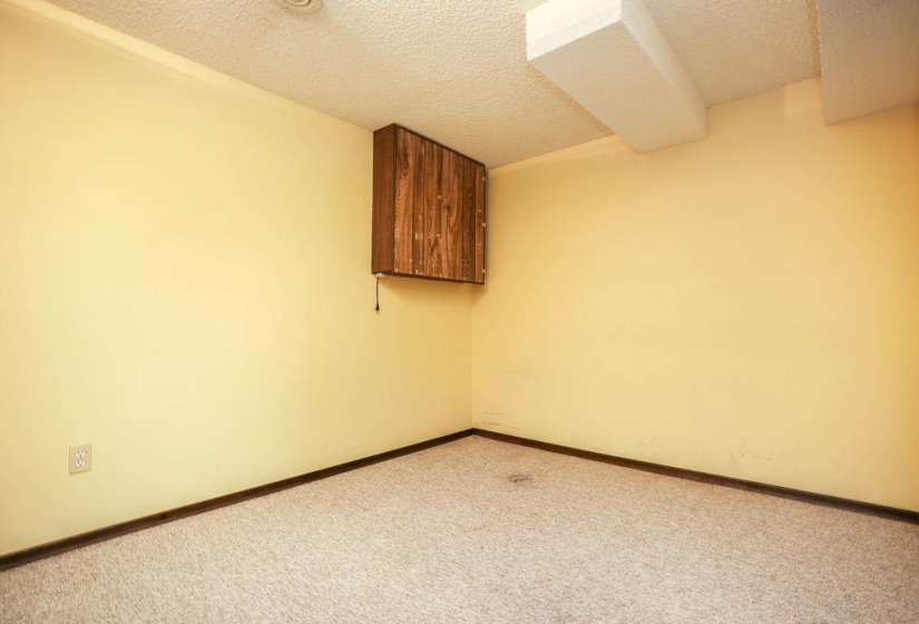 22 Swan Lake, 3 Bedrooms Bedrooms, 12 Rooms Rooms,2 BathroomsBathrooms,Residential,For Sale,Swan Lake