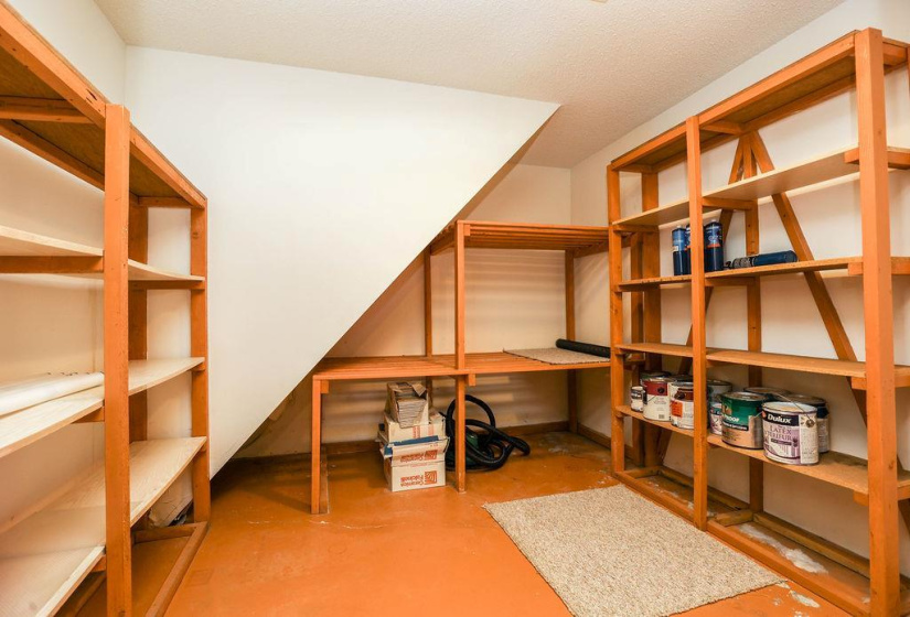22 Swan Lake, 3 Bedrooms Bedrooms, 12 Rooms Rooms,2 BathroomsBathrooms,Residential,For Sale,Swan Lake