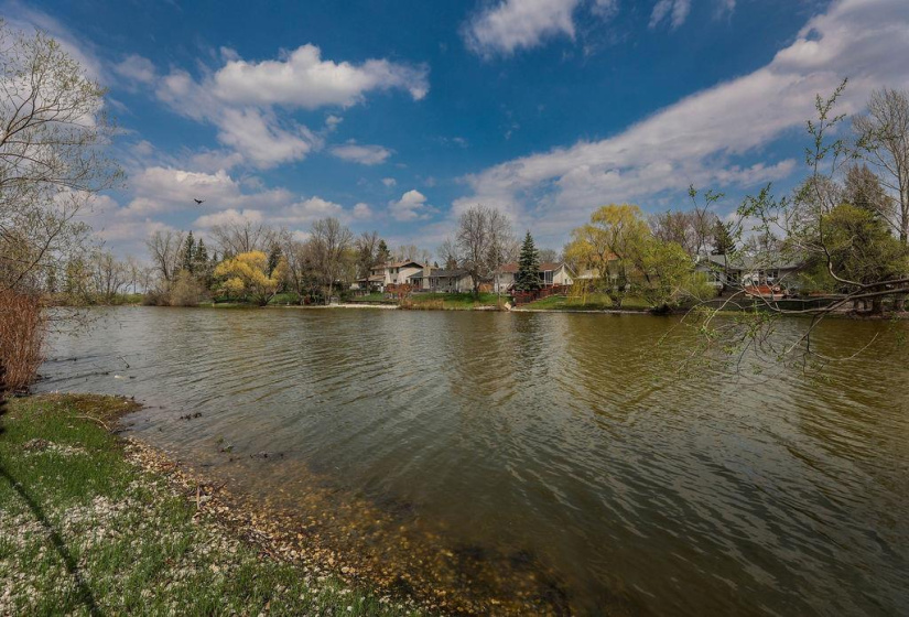 22 Swan Lake, 3 Bedrooms Bedrooms, 12 Rooms Rooms,2 BathroomsBathrooms,Residential,For Sale,Swan Lake