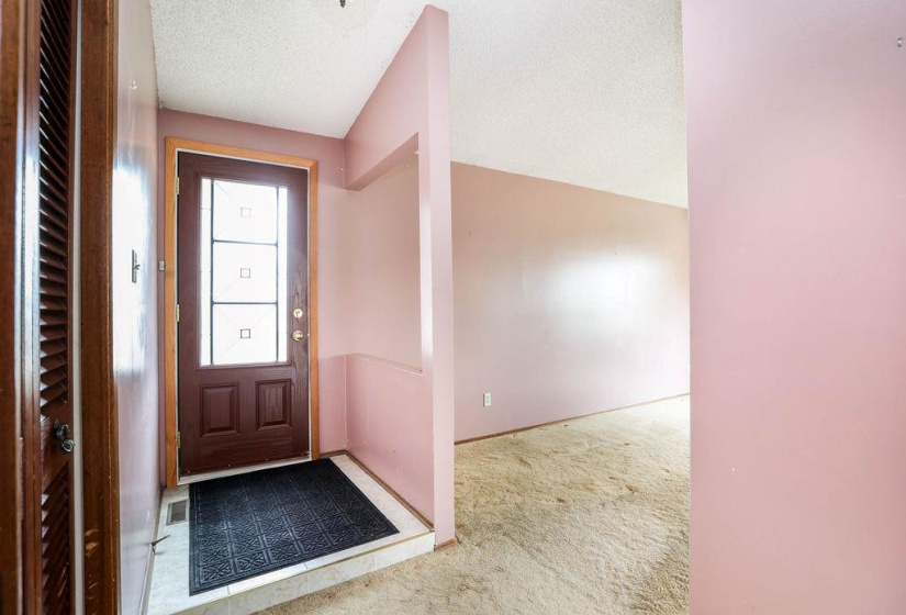 22 Swan Lake, 3 Bedrooms Bedrooms, 12 Rooms Rooms,2 BathroomsBathrooms,Residential,For Sale,Swan Lake