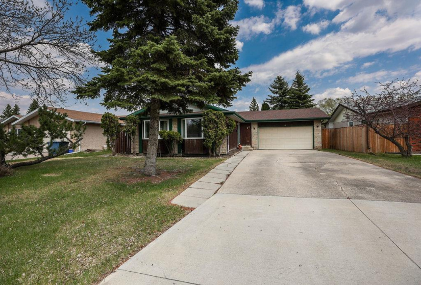 22 Swan Lake, 3 Bedrooms Bedrooms, 12 Rooms Rooms,2 BathroomsBathrooms,Residential,For Sale,Swan Lake