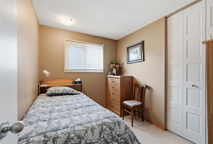 251 Augusta, 3 Bedrooms Bedrooms, 14 Rooms Rooms,3 BathroomsBathrooms,Residential,For Sale,Augusta
