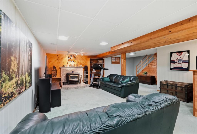 251 Augusta, 3 Bedrooms Bedrooms, 14 Rooms Rooms,3 BathroomsBathrooms,Residential,For Sale,Augusta