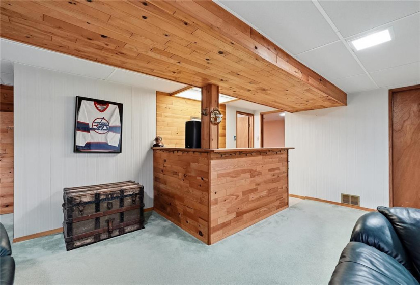 251 Augusta, 3 Bedrooms Bedrooms, 14 Rooms Rooms,3 BathroomsBathrooms,Residential,For Sale,Augusta