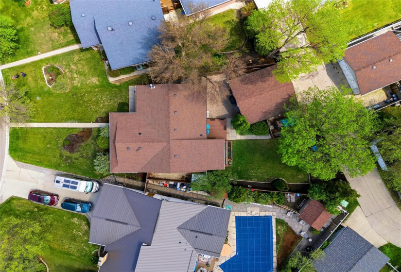 251 Augusta, 3 Bedrooms Bedrooms, 14 Rooms Rooms,3 BathroomsBathrooms,Residential,For Sale,Augusta