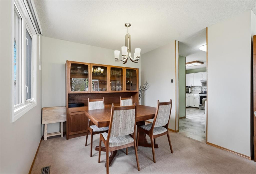 251 Augusta, 3 Bedrooms Bedrooms, 14 Rooms Rooms,3 BathroomsBathrooms,Residential,For Sale,Augusta