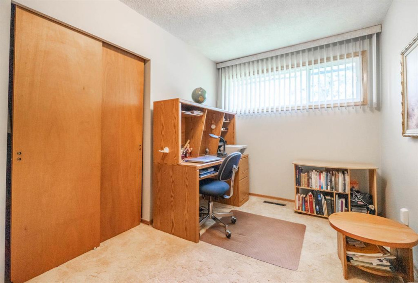 372 Hillary, 3 Bedrooms Bedrooms, 12 Rooms Rooms,2 BathroomsBathrooms,Residential,For Sale,Hillary