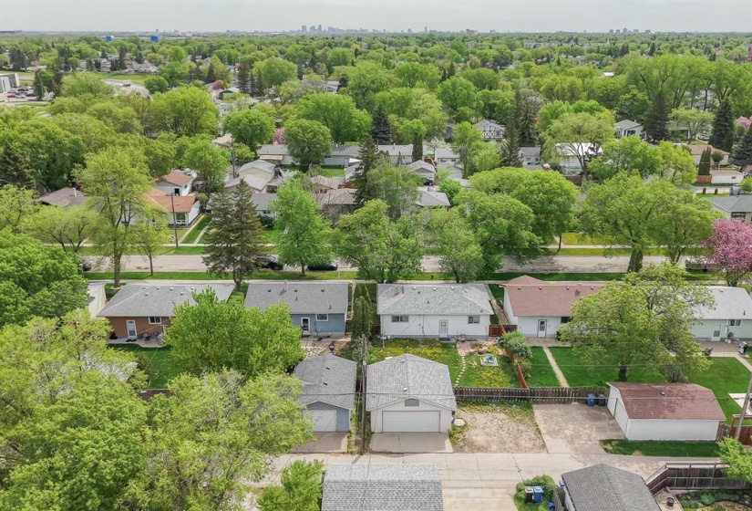 372 Hillary, 3 Bedrooms Bedrooms, 12 Rooms Rooms,2 BathroomsBathrooms,Residential,For Sale,Hillary