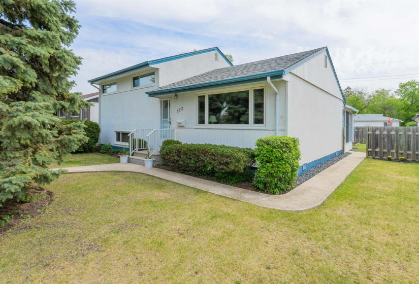 372 Hillary, 3 Bedrooms Bedrooms, 12 Rooms Rooms,2 BathroomsBathrooms,Residential,For Sale,Hillary