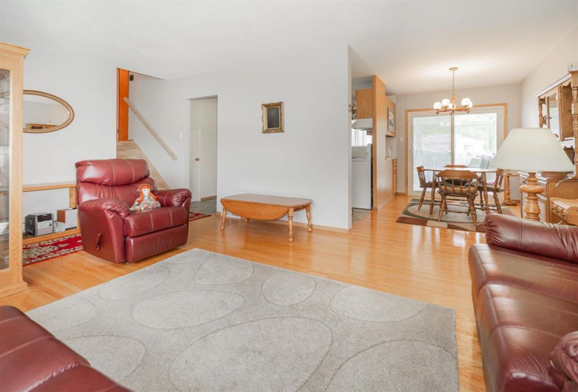 372 Hillary, 3 Bedrooms Bedrooms, 12 Rooms Rooms,2 BathroomsBathrooms,Residential,For Sale,Hillary
