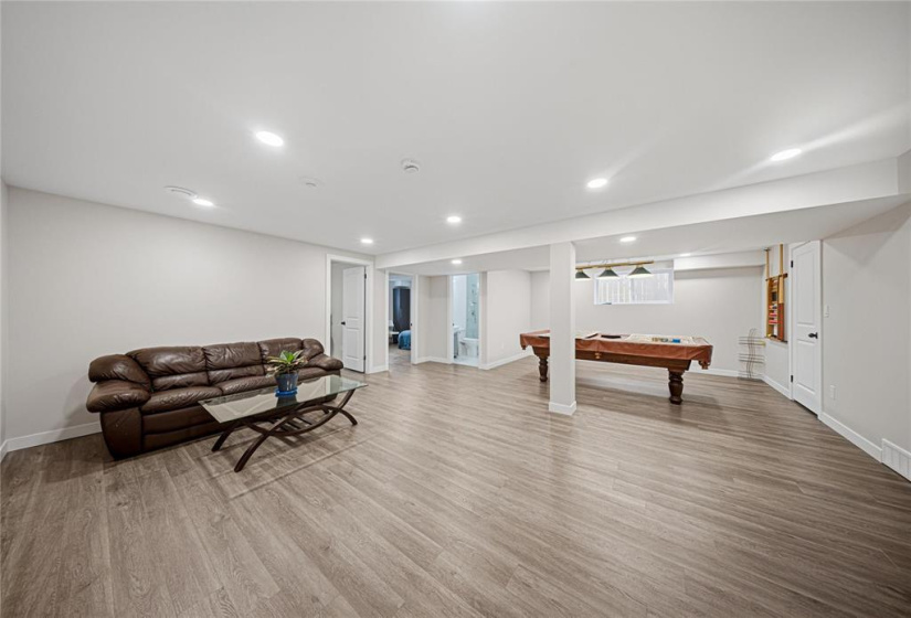 313 Ravensden, 5 Bedrooms Bedrooms, 15 Rooms Rooms,3 BathroomsBathrooms,Residential,For Sale,Ravensden