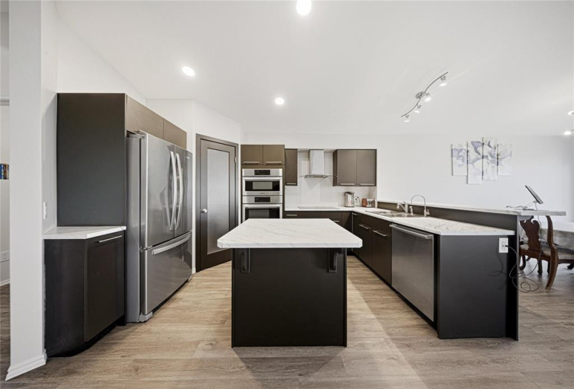 313 Ravensden, 5 Bedrooms Bedrooms, 15 Rooms Rooms,3 BathroomsBathrooms,Residential,For Sale,Ravensden