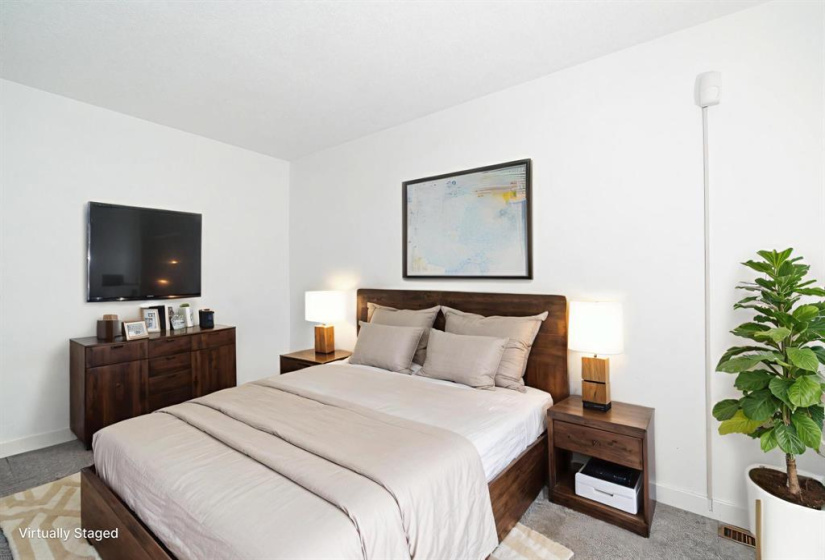 840 Ashburn, 2 Bedrooms Bedrooms, 6 Rooms Rooms,1 BathroomBathrooms,Residential,For Sale,Ashburn
