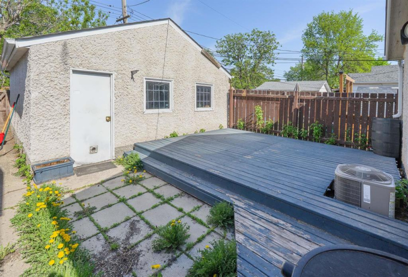 840 Ashburn, 2 Bedrooms Bedrooms, 6 Rooms Rooms,1 BathroomBathrooms,Residential,For Sale,Ashburn