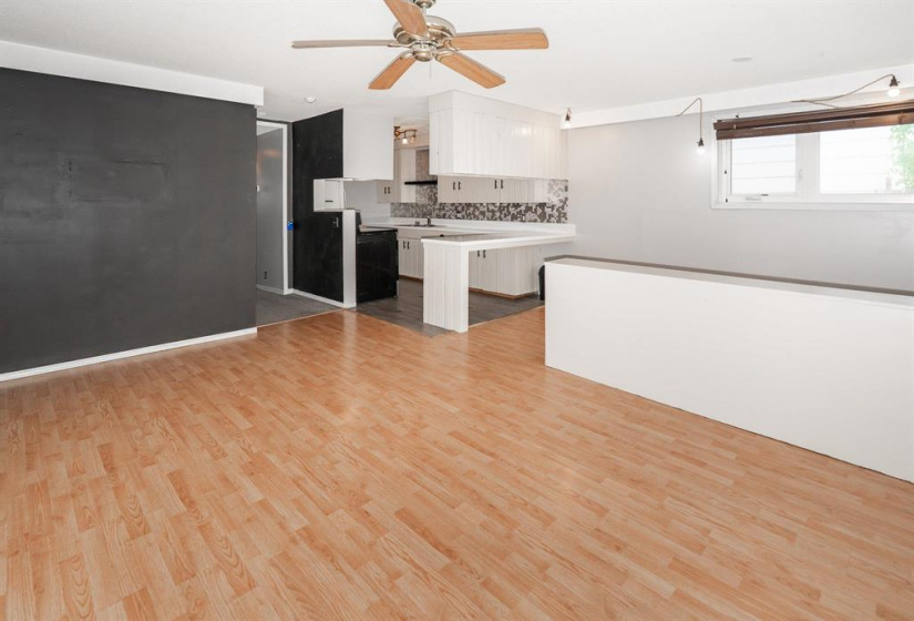 840 Ashburn, 2 Bedrooms Bedrooms, 6 Rooms Rooms,1 BathroomBathrooms,Residential,For Sale,Ashburn