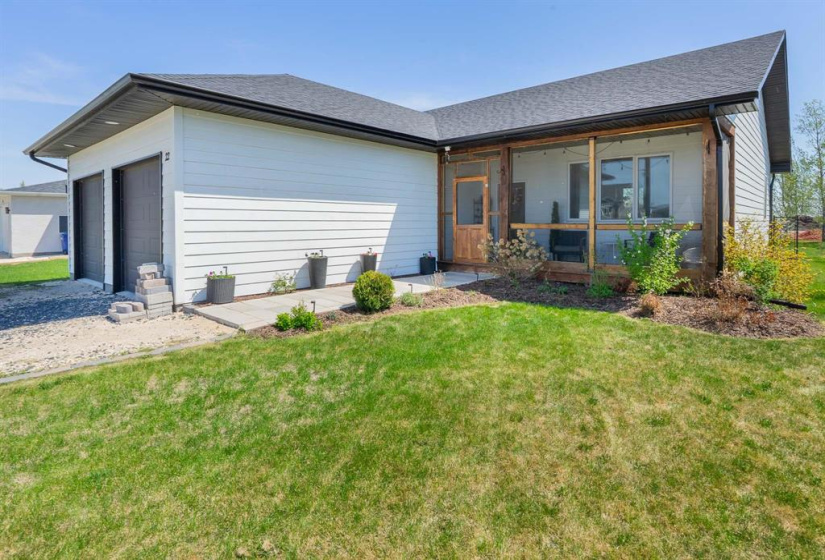 22 BRAMBLEWOOD, 3 Bedrooms Bedrooms, 9 Rooms Rooms,2 BathroomsBathrooms,Residential,For Sale,BRAMBLEWOOD