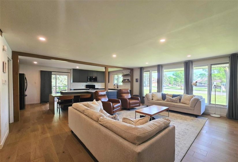 525 River, 3 Bedrooms Bedrooms, 9 Rooms Rooms,2 BathroomsBathrooms,Residential,For Sale,River