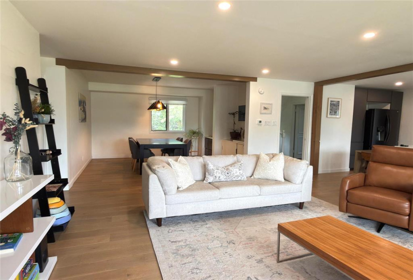 525 River, 3 Bedrooms Bedrooms, 9 Rooms Rooms,2 BathroomsBathrooms,Residential,For Sale,River