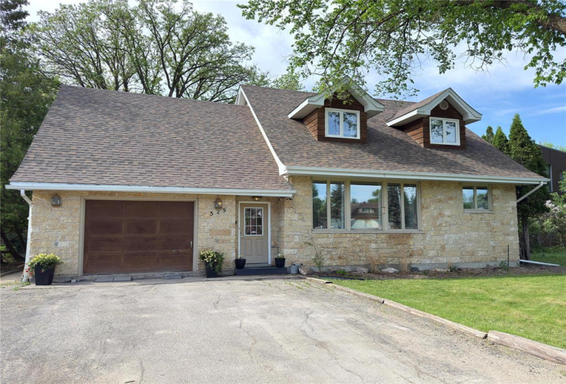 525 River, 3 Bedrooms Bedrooms, 9 Rooms Rooms,2 BathroomsBathrooms,Residential,For Sale,River