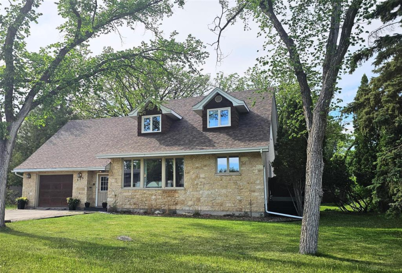 525 River, 3 Bedrooms Bedrooms, 9 Rooms Rooms,2 BathroomsBathrooms,Residential,For Sale,River
