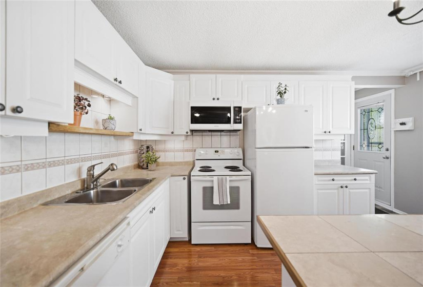 75 Worthington, 3 Bedrooms Bedrooms, 7 Rooms Rooms,1 BathroomBathrooms,Residential,For Sale,Worthington