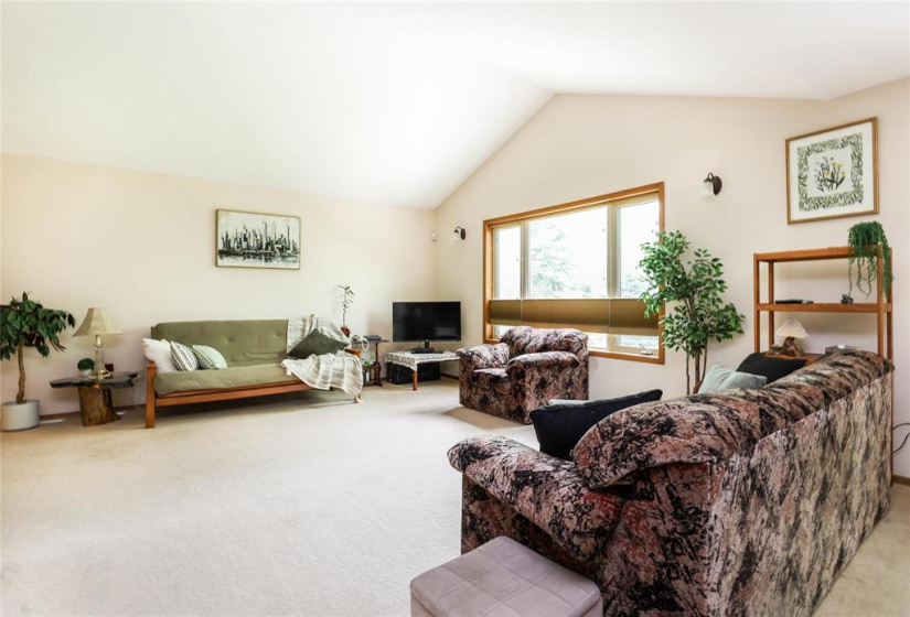 112 BELANGER, 2 Bedrooms Bedrooms, 6 Rooms Rooms,1 BathroomBathrooms,Residential,For Sale,BELANGER
