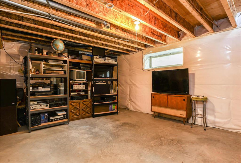 112 BELANGER, 2 Bedrooms Bedrooms, 6 Rooms Rooms,1 BathroomBathrooms,Residential,For Sale,BELANGER