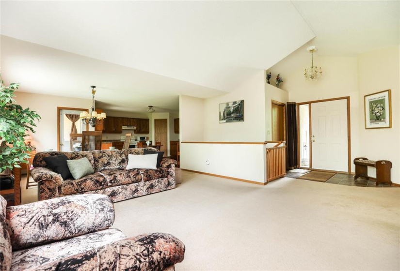 112 BELANGER, 2 Bedrooms Bedrooms, 6 Rooms Rooms,1 BathroomBathrooms,Residential,For Sale,BELANGER