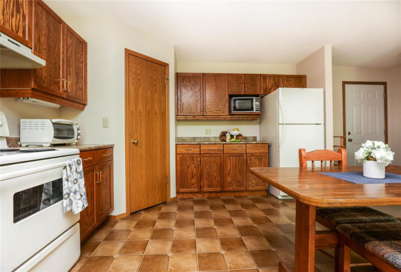 112 BELANGER, 2 Bedrooms Bedrooms, 6 Rooms Rooms,1 BathroomBathrooms,Residential,For Sale,BELANGER