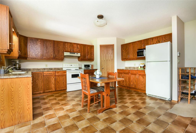 112 BELANGER, 2 Bedrooms Bedrooms, 6 Rooms Rooms,1 BathroomBathrooms,Residential,For Sale,BELANGER