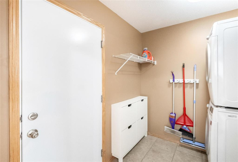 Up close of mudroom and laundry