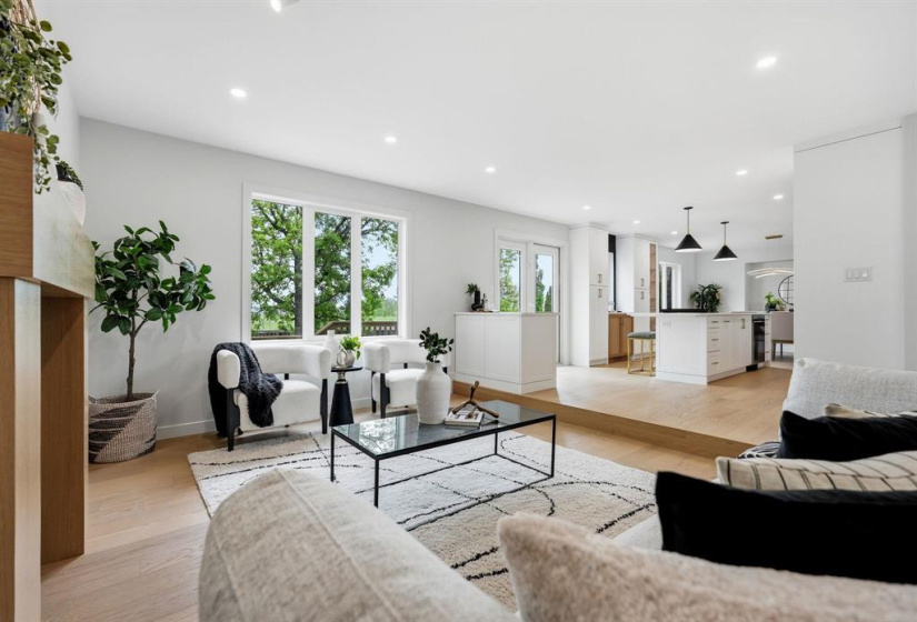 162 Park, 4 Bedrooms Bedrooms, 17 Rooms Rooms,3 BathroomsBathrooms,Residential,For Sale,Park