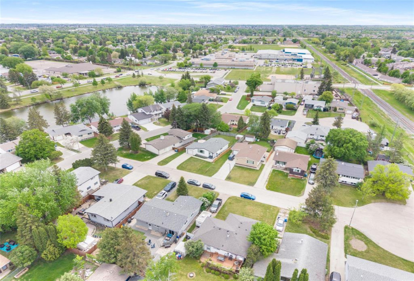 Location to Southdale Community Centre and J.H. Bruns Collegiate