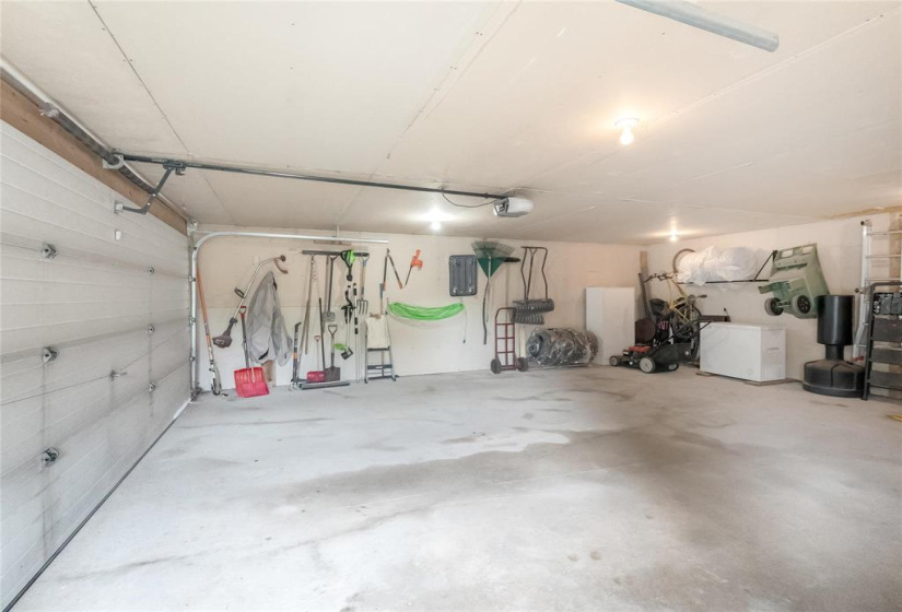 52 Fallbrook, 3 Bedrooms Bedrooms, 10 Rooms Rooms,2 BathroomsBathrooms,Residential,For Sale,Fallbrook