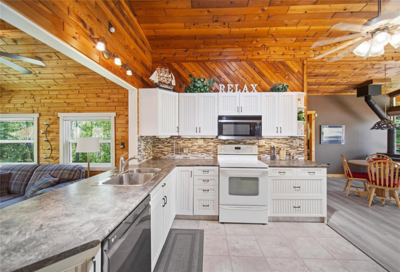10 Driftwood, 3 Bedrooms Bedrooms, 8 Rooms Rooms,1 BathroomBathrooms,Residential,For Sale,Driftwood